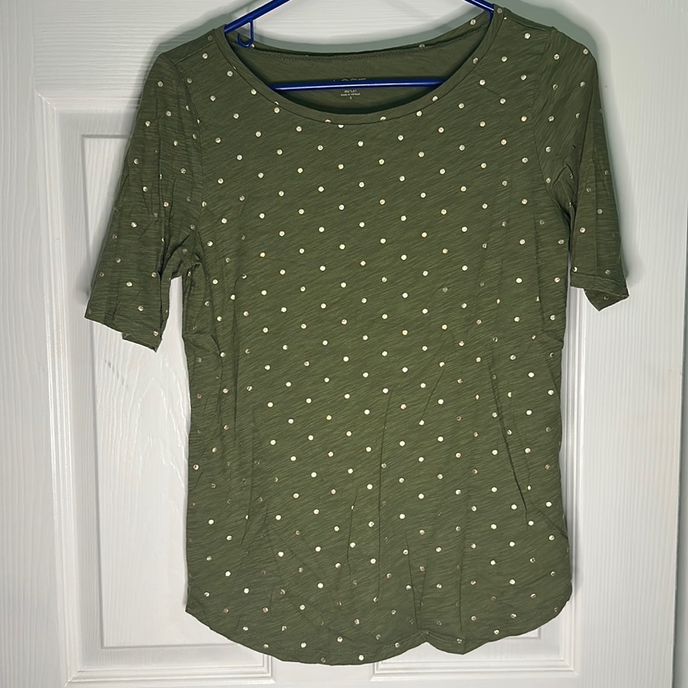 Women’s small LOFT tee